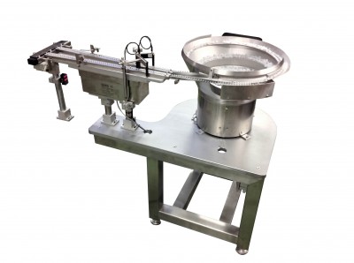 Bowl feeding system with separation tool for shutters