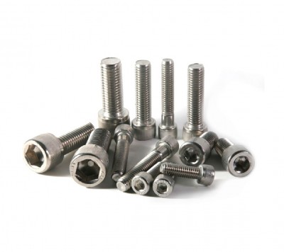 Step feeder for screws