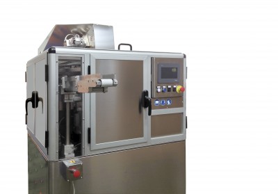 Mechanic feeding system for coffee cups and infusions