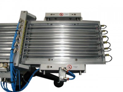 Mechanical feeding system with multi rails