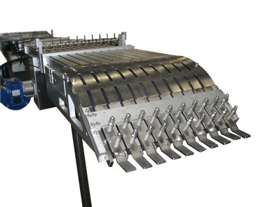 Mechanical feeding system with multi-rails