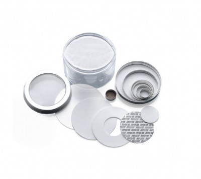 Liners vibrating feeding system for lids